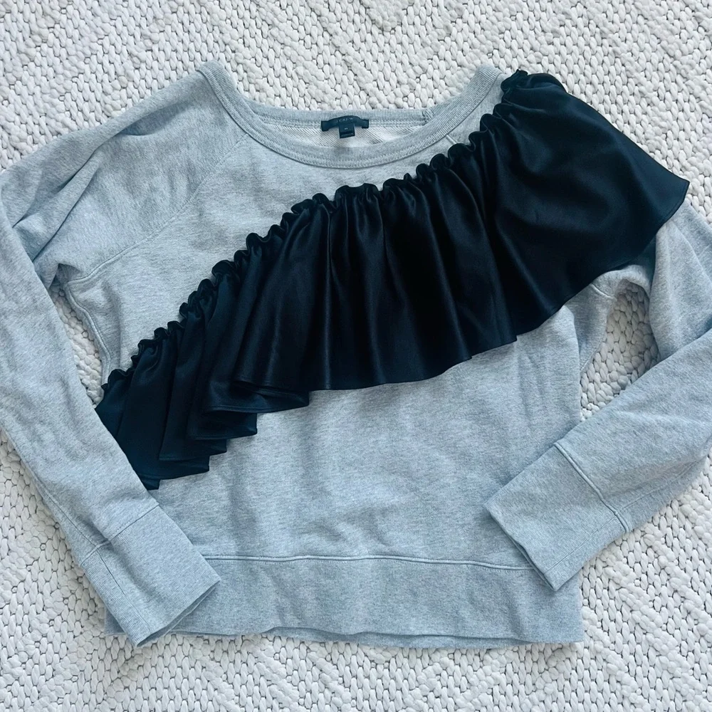 J CREW Gray Sweatshirt Top Black Satin Ruffle Detail Womens Size MEDIUM EUC